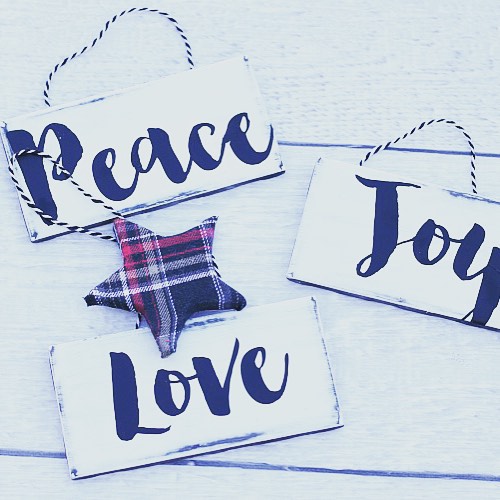 Today I am participating in a DIY Christmas Ornament Blog Hop hosted by my girl crushes, @2beesinapod !  Check out my ceramic tile ornaments and loads of others!  Link in profile.  #christmasornaments