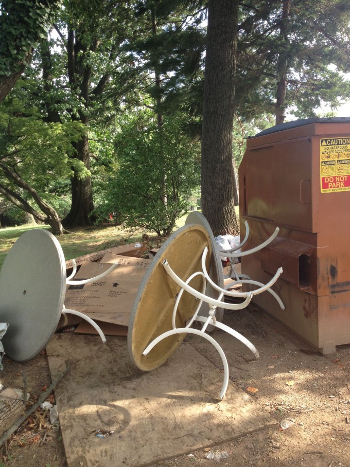 Thrift Diving patio table