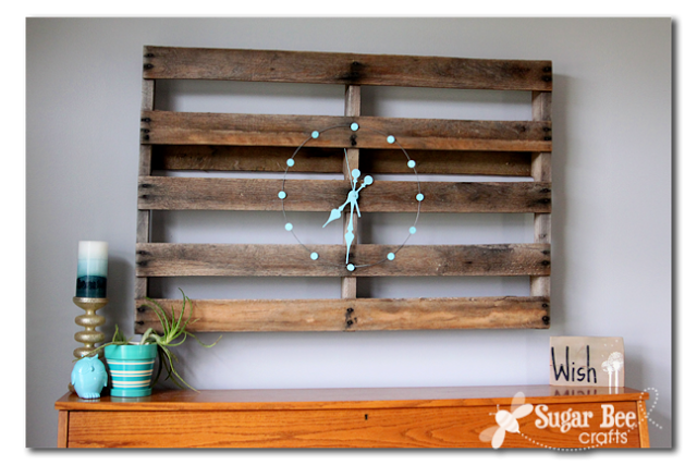 Sugar Bee Crafts pallet clock after