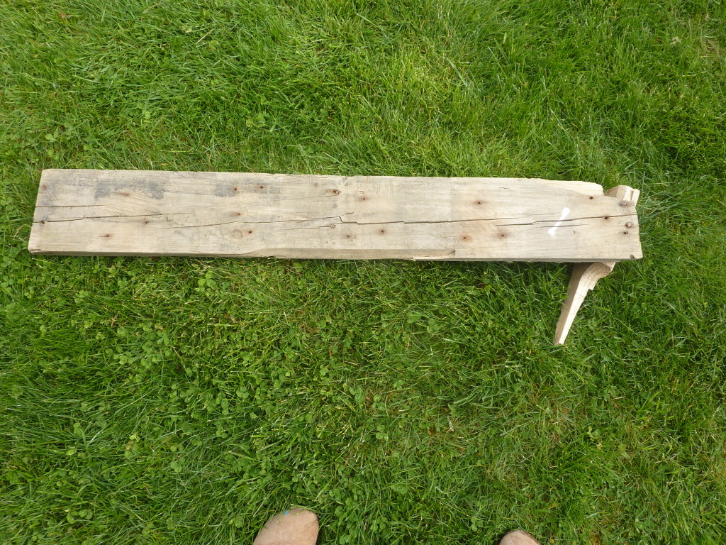 The Happy Housie ombre sign before