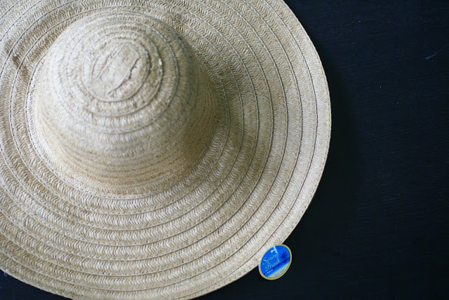 boring-straw-hat