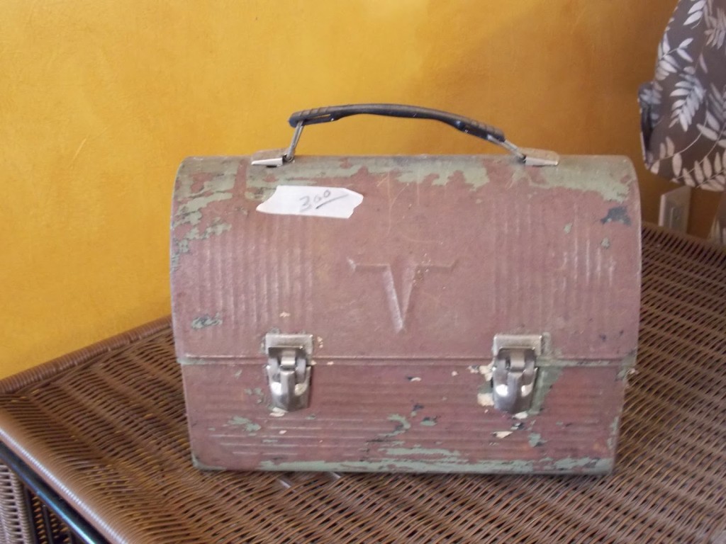 old-metal-vintage-lunchbox