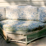 Wicker sectional corner piece