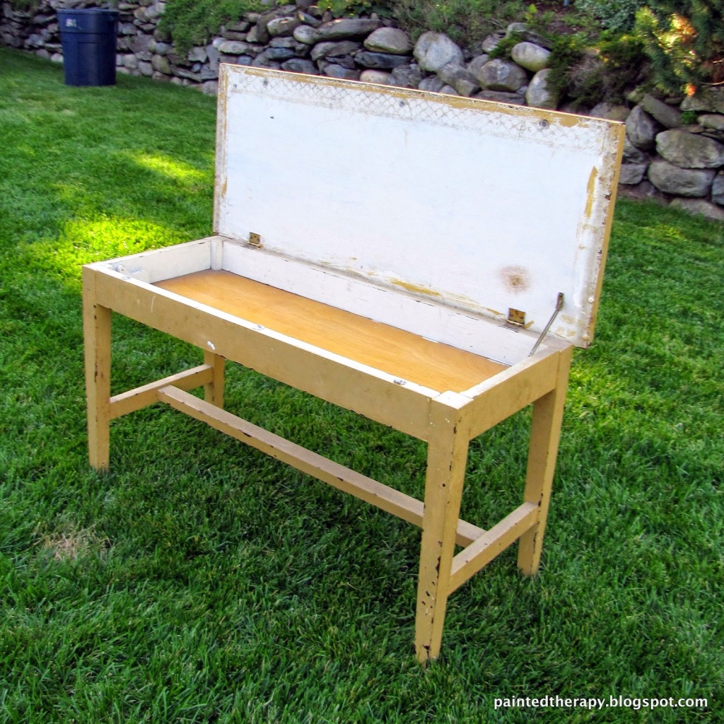 piano-bench