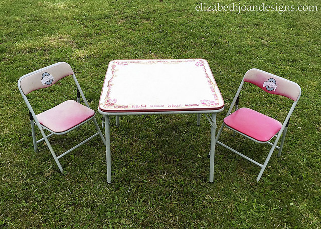 pink-table-and-chairs